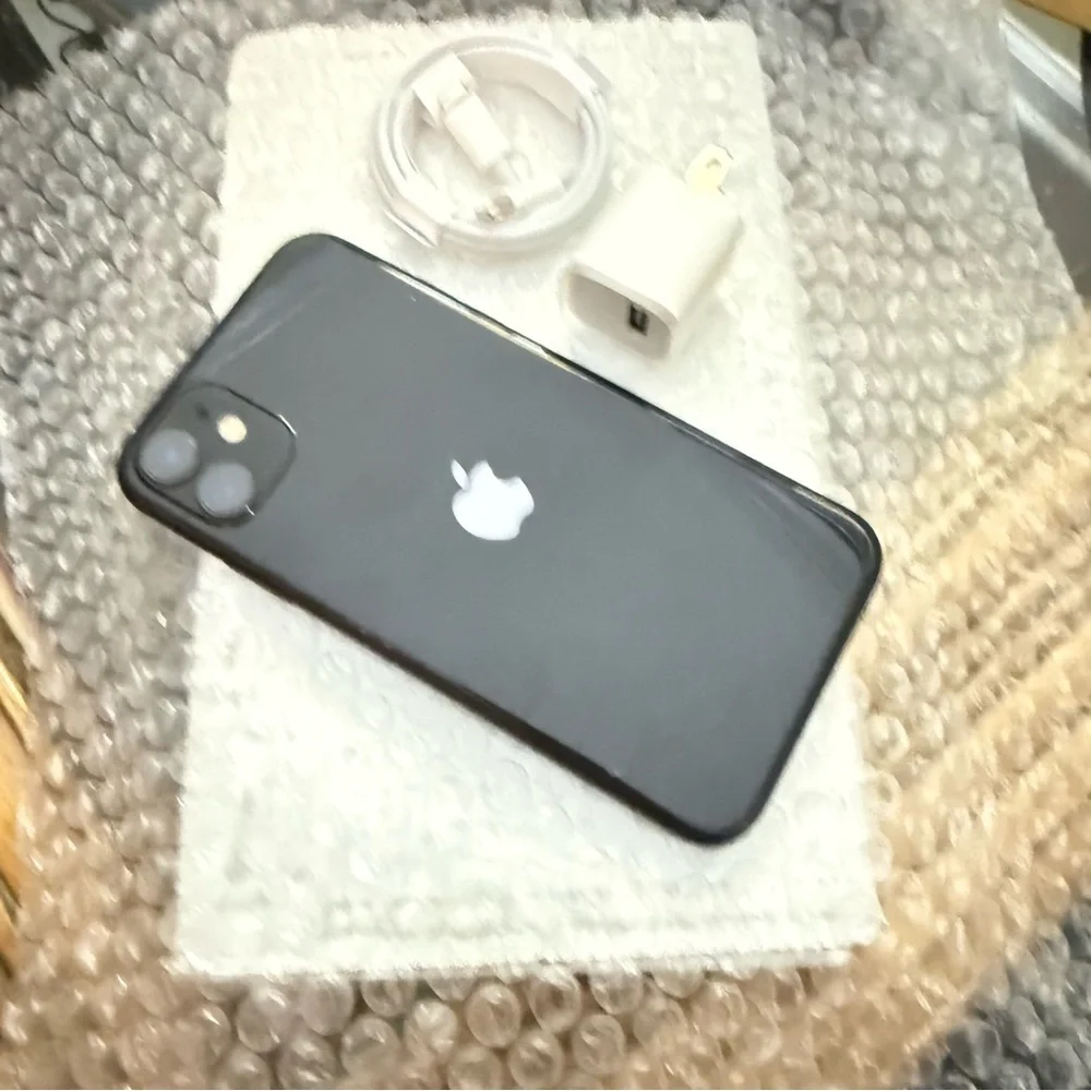 iPhone 11 64GB unlocked for any company